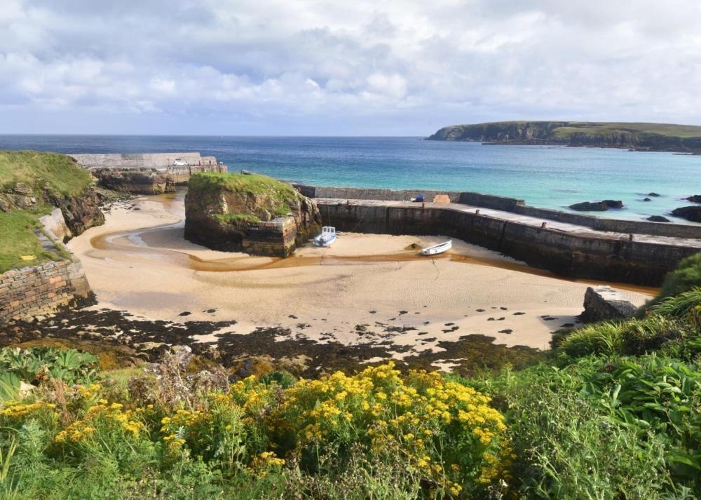 Road End Cottage Port of Ness 외부 사진