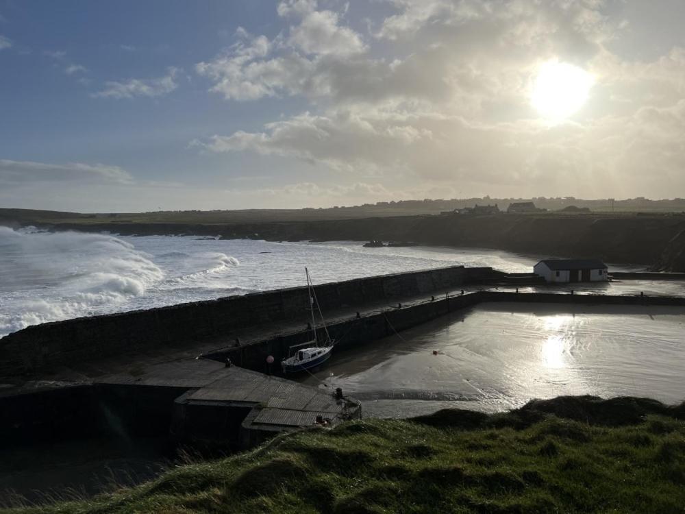 Road End Cottage Port of Ness 외부 사진